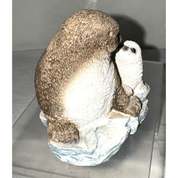 Stone Critters SC-601 Harp Seal & Pup Figurine - Picture 3 of 6